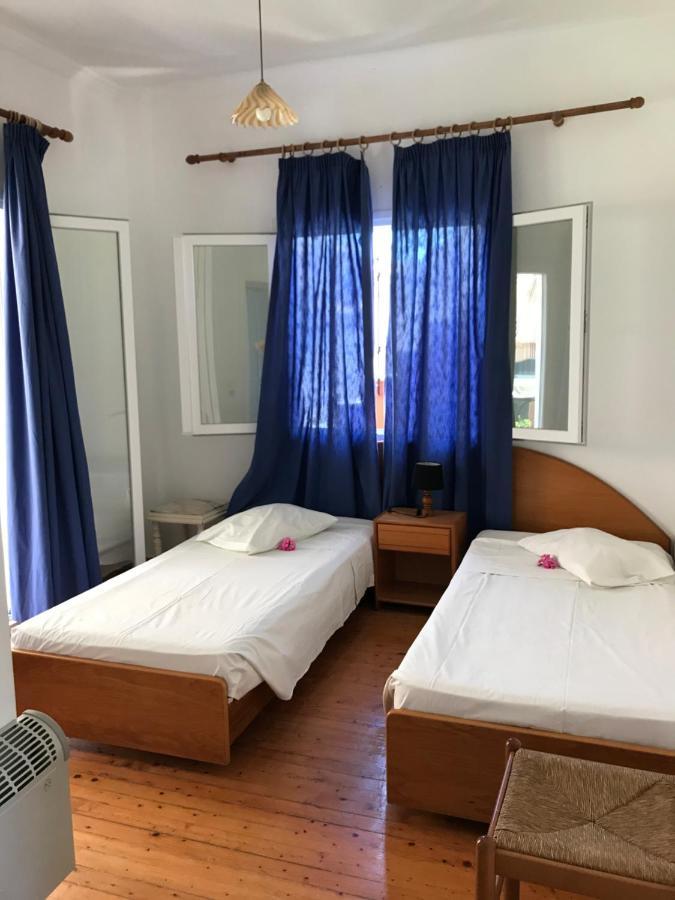 Loula'S Apartments Гувия Екстериор снимка