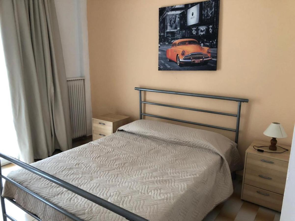 Loula'S Apartments Гувия Екстериор снимка